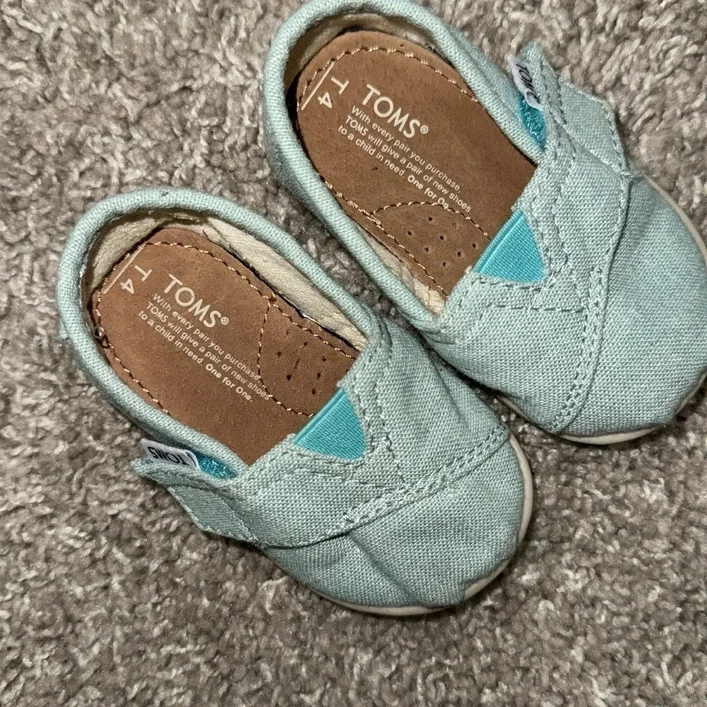 •Tiny TOMS• - Picture 7 of 7
